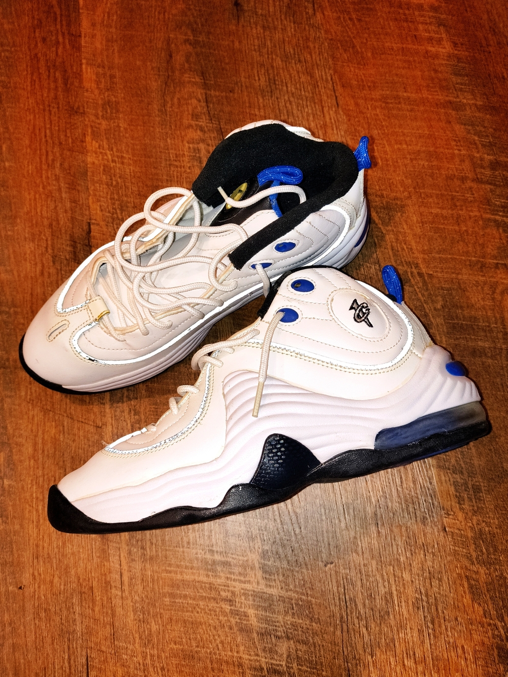 Nike Kids White and Blue Retro-Style Sneakers